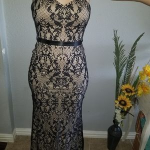 Elegant dress Ashley & Justin (size 10 M)